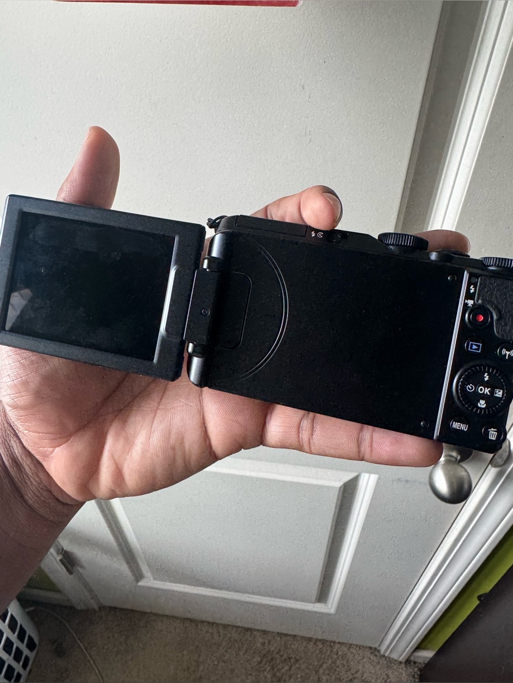 Nikon COOLPIX S9900 Digi Cam Black 30x Optical Zoom w/ Flash - Picture 3 of 8